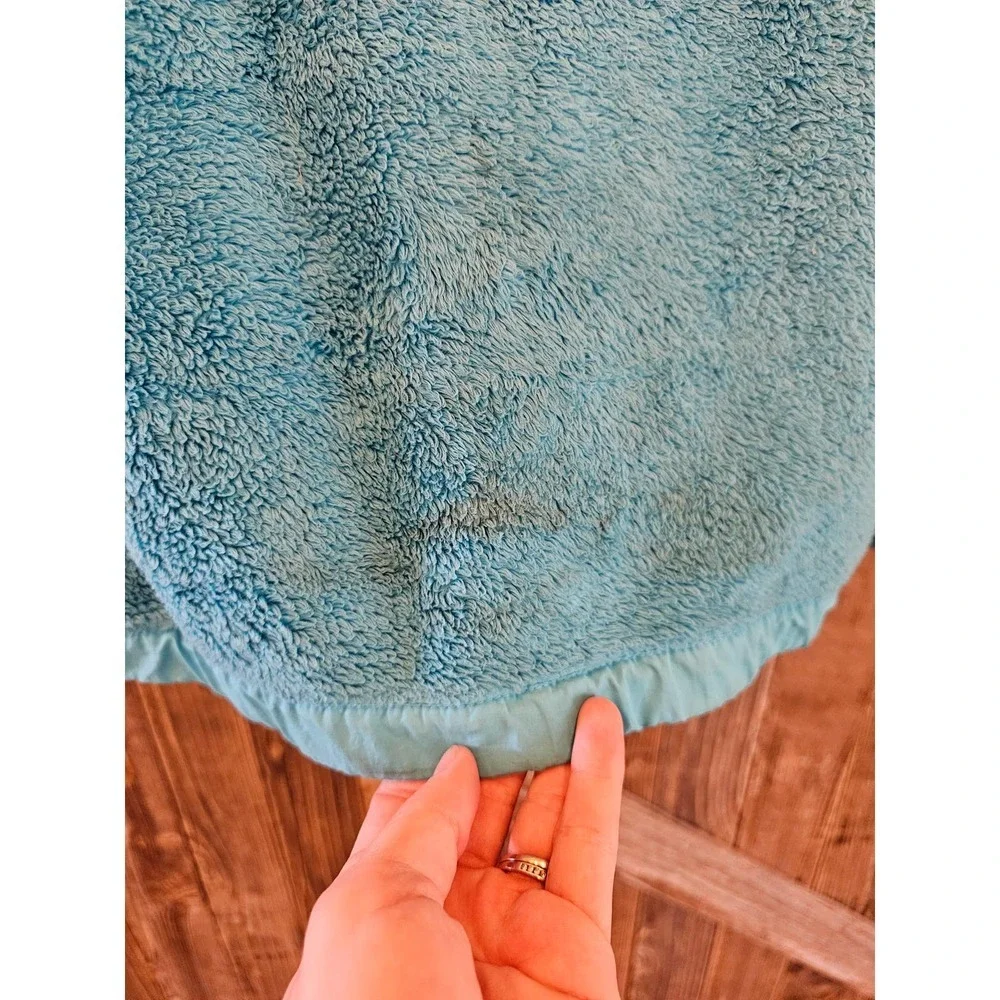 The north face girls large (14-16) Teal furry full zip jacket READ